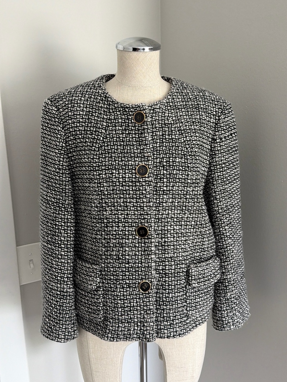 Victor Alfaro Tweed Women’s Black/White Wool Jacket Lined Pockets Button Long 12